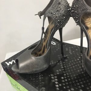 Sam Edelman Scarlett pewter punk stud silver heels